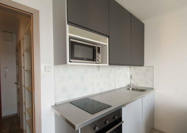 Na prenájom 1 - izbový byt v Trnave na Spartakovskej ulici