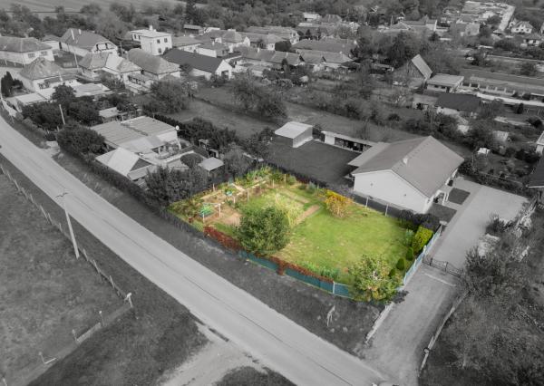 Na predaj stavebný pozemok - Pravotice 760m2