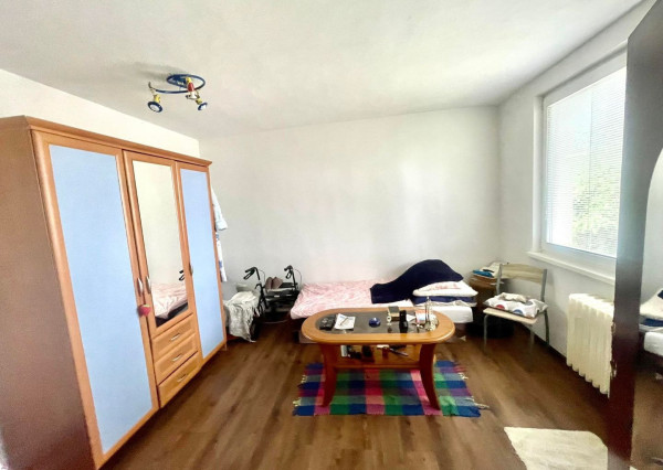 Exkluzívna ponuka 3 izb. veľkometrážného bytu v Bánovciach n/B s balkónom a pivnicou- SEVER