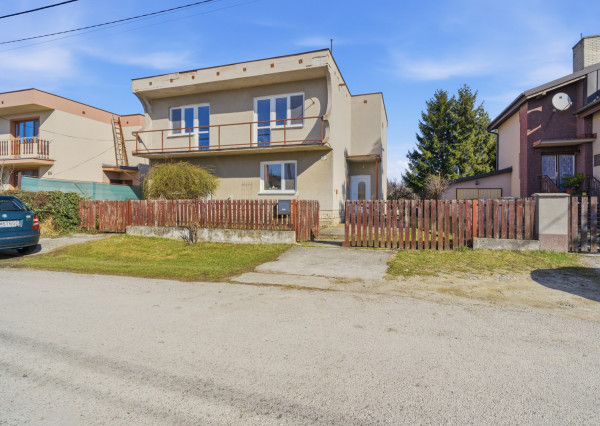 Na predaj dvojpodlažný rodinný dom v Kvetoslavove