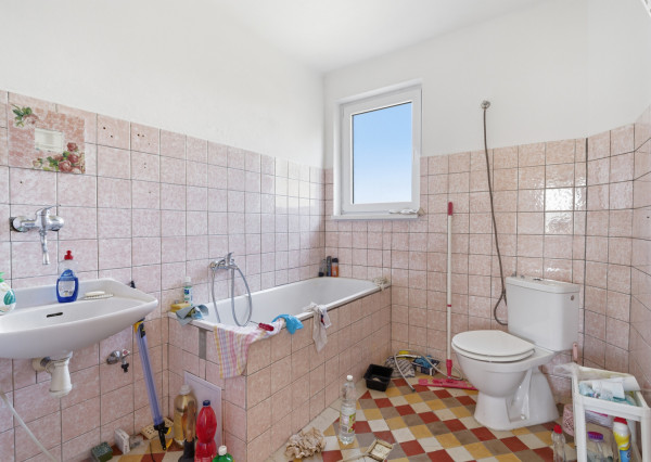 Na predaj dvojpodlažný rodinný dom v Kvetoslavove