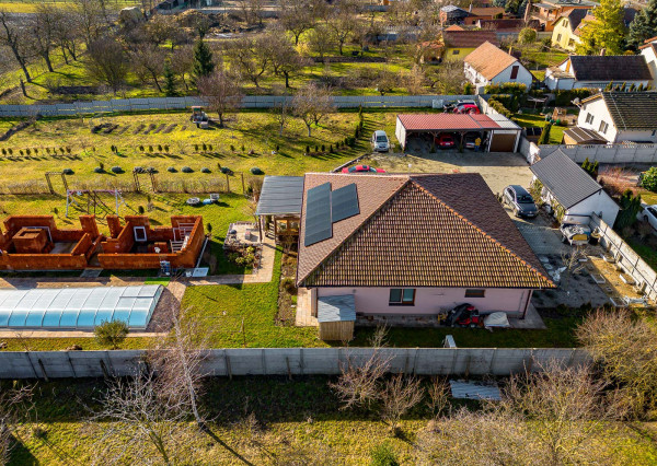 Na predaj rodinný dom s možnosťou ďalšej výstavby v Macove