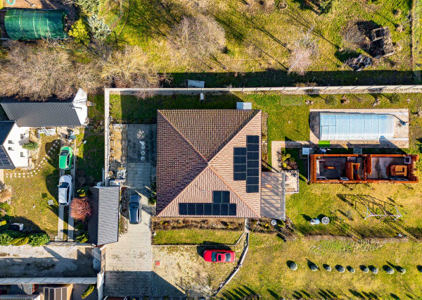 Na predaj rodinný dom s bazénom v obci Macov