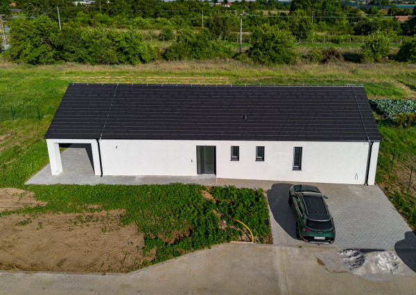 Na predaj moderný 4-izbový rodinný dom v Šoporni