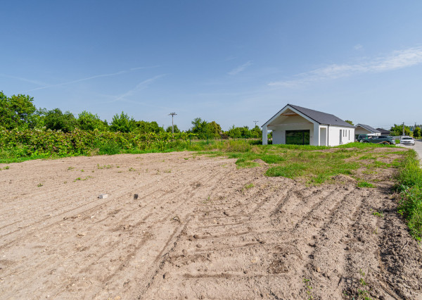 Na predaj moderný 4-izbový rodinný dom v Šoporni