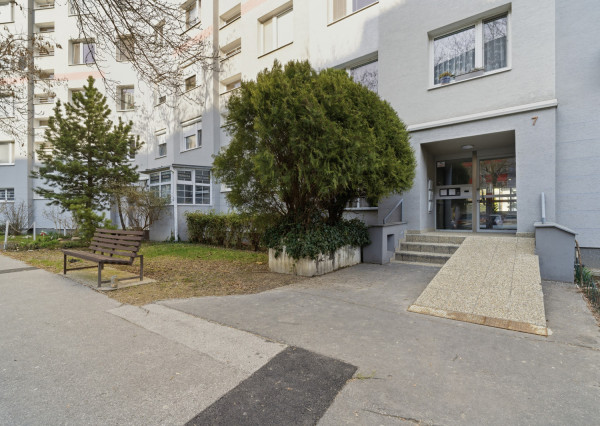 Na prenájom útulná garsónka v Bratislave - Vrakuňa