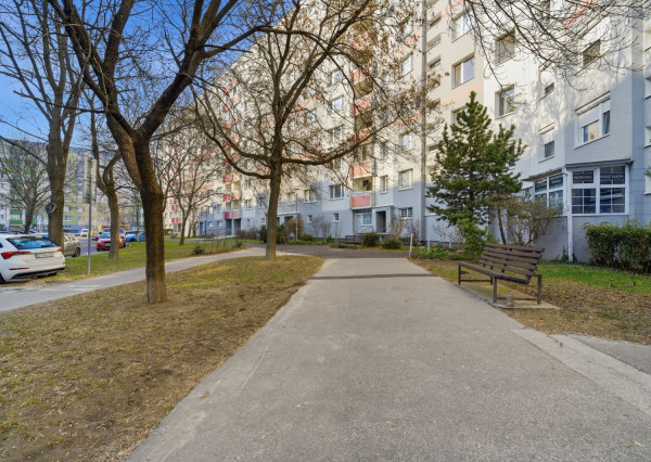 Na prenájom útulná garsónka v Bratislave - Vrakuňa