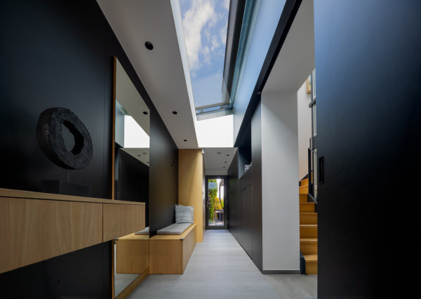 Na predaj vila s okrasnou záhradou a bazénom v Pezinku