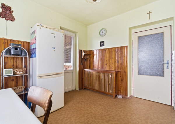 Na predaj rodinný dom s investičným potenciálom v Šuranoch