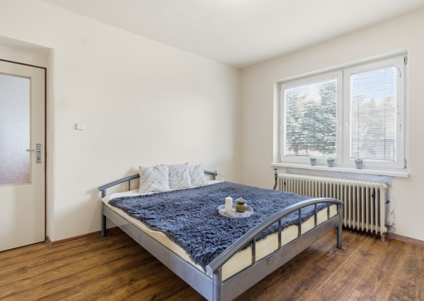 Na predaj rodinný dom s investičným potenciálom v Šuranoch