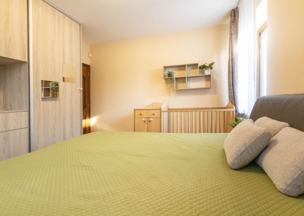 Na prenájom rodinný dom s garážou a terasou v centre Šamorína