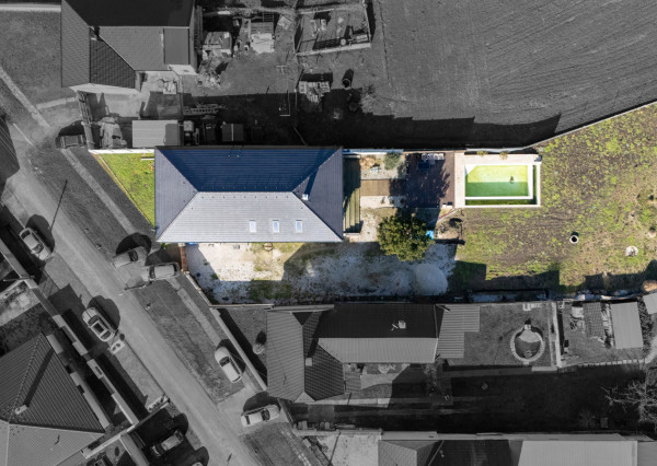 Na predaj moderný 4-izbový rodinný dom s bazénom v Bučanoch