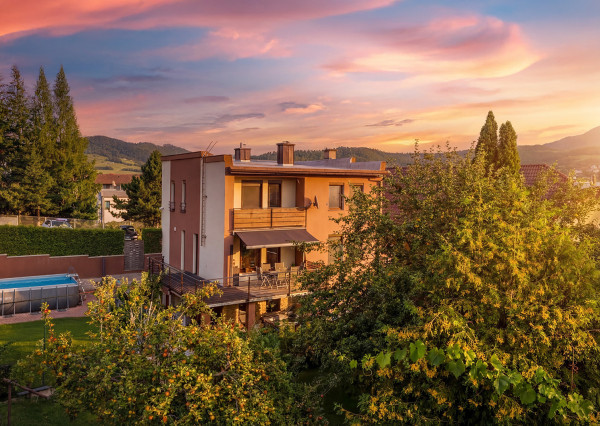 Na predaj rodinný dom s bazénom v Kysuckom Novom Meste