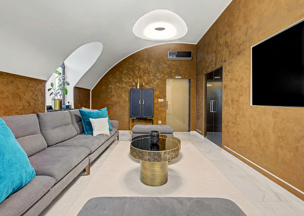 Na predaj polyfunkčný objem s luxusným rezidenčným podkrovím v Bratislave