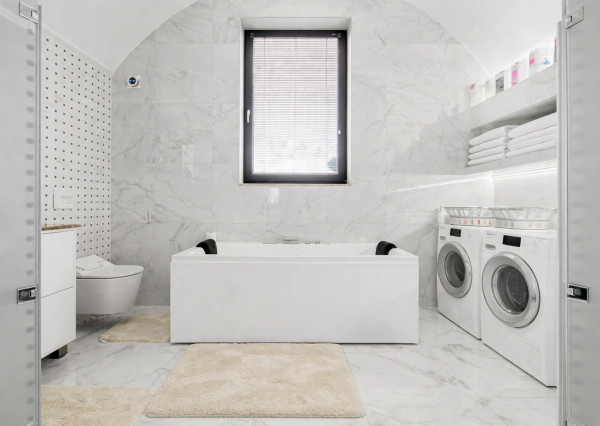 Na predaj polyfunkčný objem s luxusným rezidenčným podkrovím v Bratislave