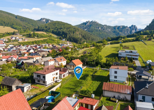 Na predaj pozemok s panoramatickým výhľadom v obci Jablonové