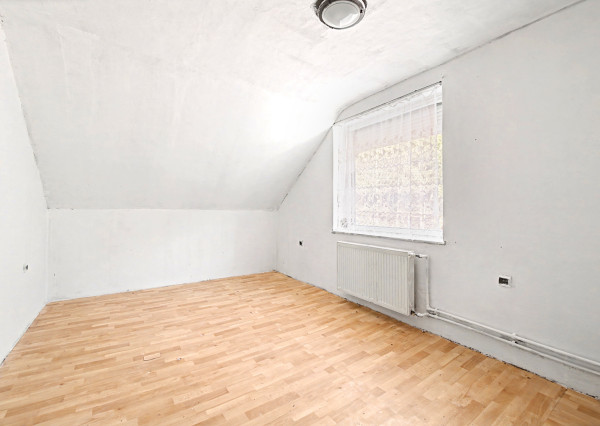 Na predaj rodinný dom s bazénom v obci Makov-Potok