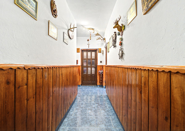 Na predaj rodinný dom s bazénom v obci Makov-Potok