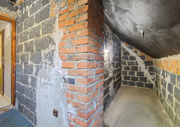 Na predaj rodinný dom s bazénom v obci Makov-Potok