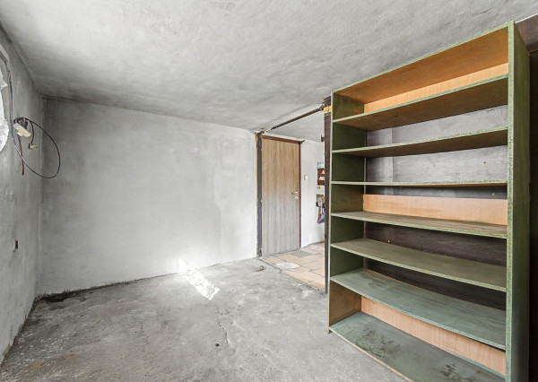 Na predaj rodinný dom s bazénom v obci Makov-Potok