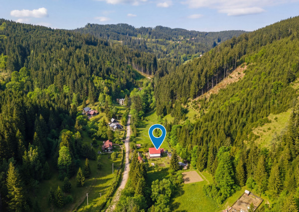 Na predaj rodinný dom s bazénom v obci Makov-Potok