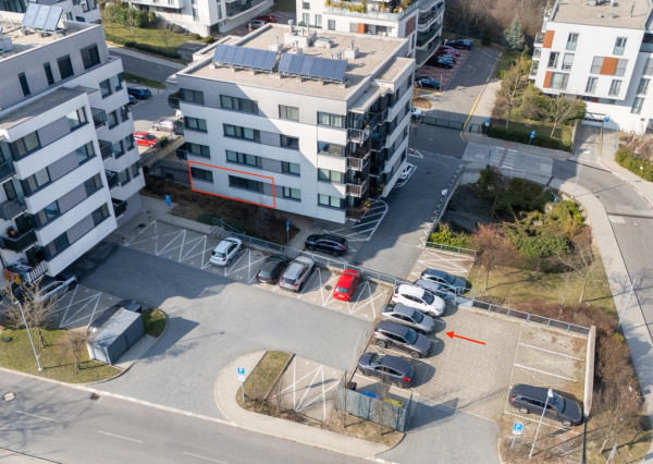 Na predaj priestranný 2-izbový byt s parkovaním v Dúbravke