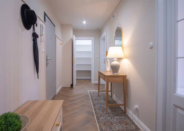 REZERVOVANÉ: Na predaj jedinečný 3-izbový byt po štýlovej rekonštrukcii vo Svite