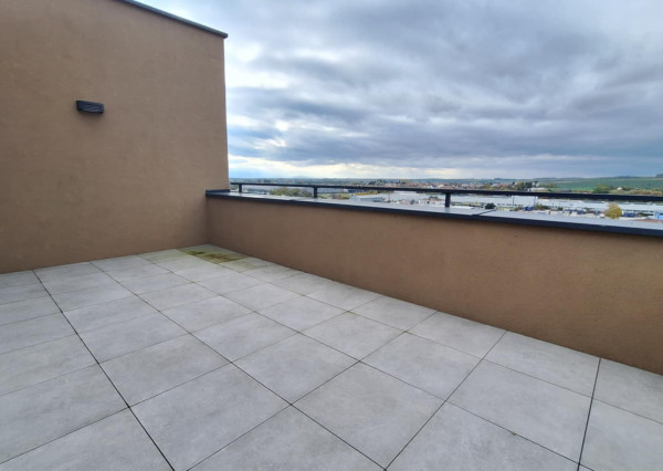 Na predaj 3-izbový byt s terasou v Bánovciach nad Bebravou