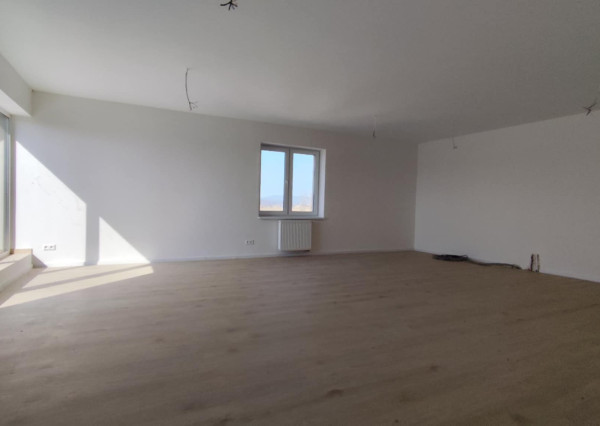 Na predaj 3-izbový byt s terasou v Bánovciach nad Bebravou