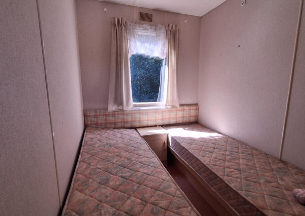 HORNÉ DRŽKOVCE – Mobilný dom s pozemkom pri potoku (790 m²)