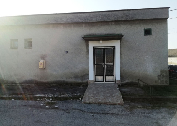 Na prenájom /výrobno-skladovacie priestory/ Prusy