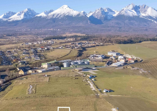 Na predaj pozemok s výhľadom na Tatry v obci Mlynica