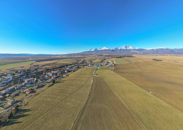 Na predaj pozemok s výhľadom na Tatry v obci Mlynica