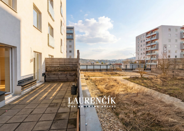 NA PREDAJ | 4-izbový byt s parametrami rodinného domu v Žiline na ul. Lenčova