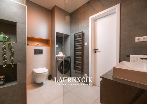 NA PREDAJ | Exkluzívny 3- izbový byt s veľkorysou terasou v Trenčíne