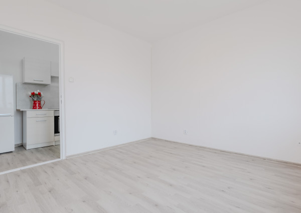 Na prenájom moderný 2-izbový byt v Čadci