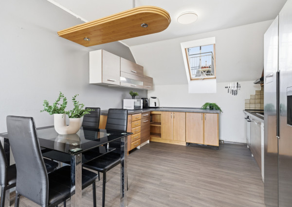 Na predaj 4-izbový mezonetový byt s 2 balkónmi v centre mesta Malacky