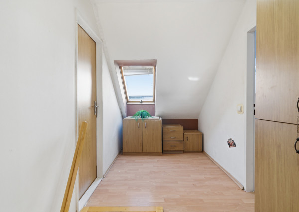 Na predaj 4-izbový mezonetový byt s 2 balkónmi v centre mesta Malacky