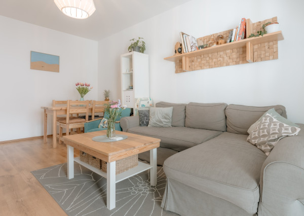 Na prenájom kompletne zariadený 2-izbový byt v centre Martina