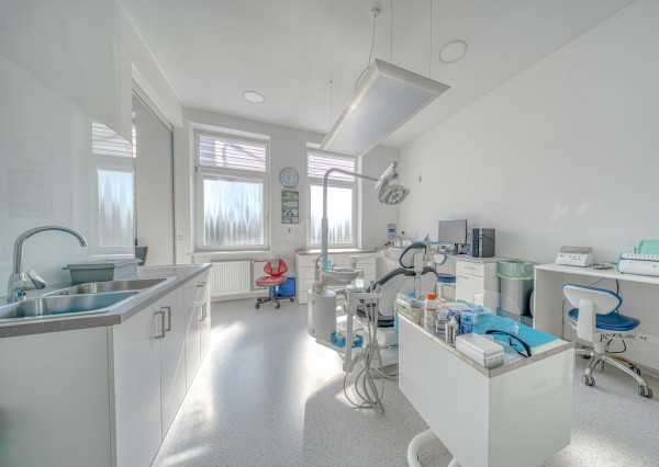 Zubná ambulancia pripravená na okamžité prevádzkovanie v Pobedime