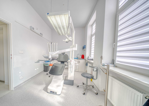 Zubná ambulancia pripravená na okamžité prevádzkovanie v Pobedime