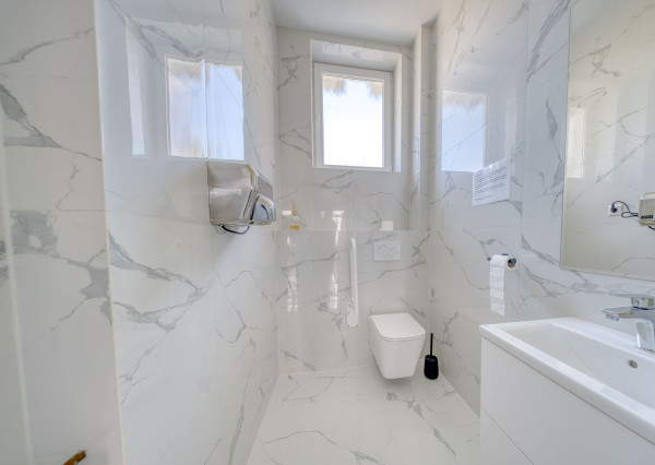 Zubná ambulancia pripravená na okamžité prevádzkovanie v Pobedime