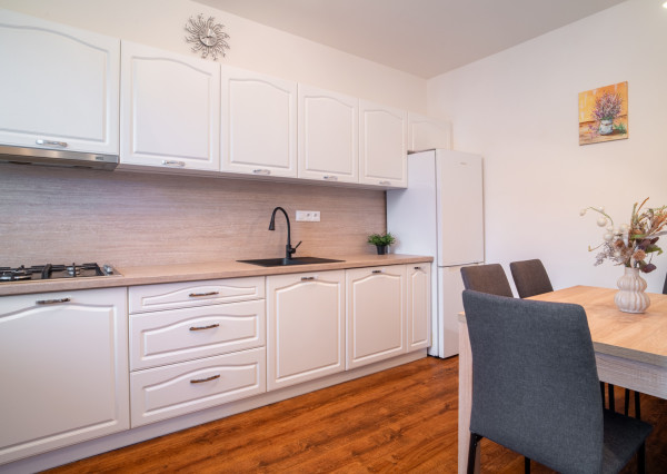 Na predaj zariadený dvojpodlažný rodinný dom kúsok od Serede