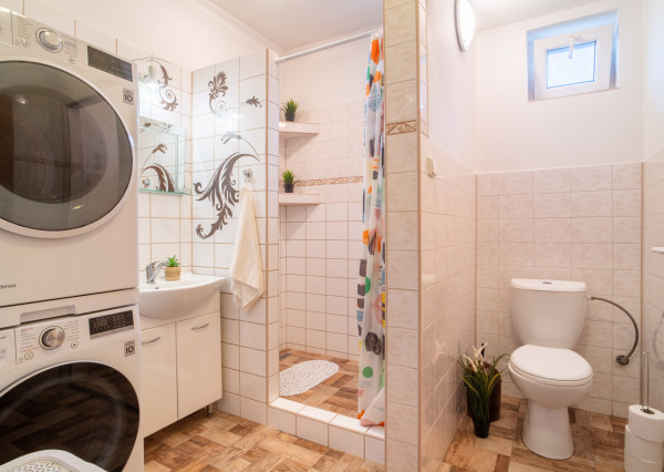 Na predaj zariadený dvojpodlažný rodinný dom kúsok od Serede