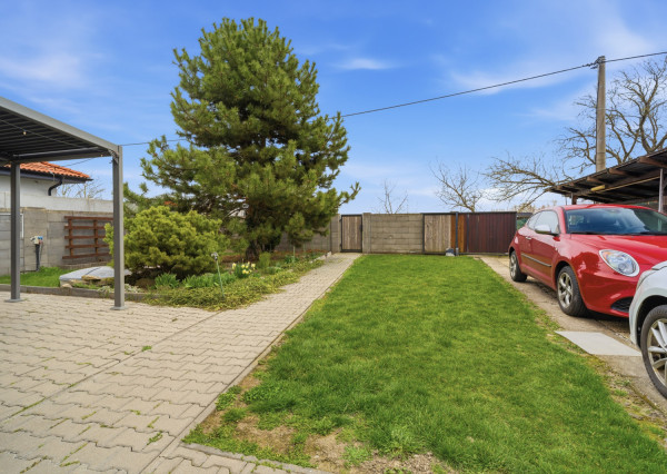 Na predaj rodinný dom s potenciálom ďalšej výstavby, Kyselica