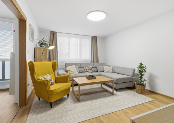 Na predaj 4-izbový byt v centre Stupavy