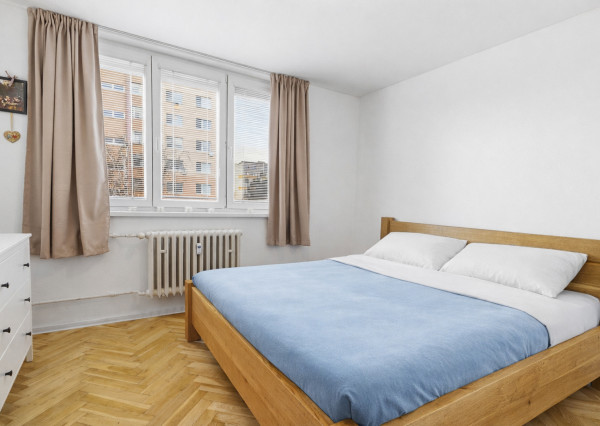 Na predaj 4-izbový byt v centre Stupavy