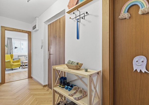 Na predaj 4-izbový byt v centre Stupavy