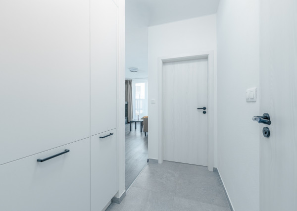 Na prenájom 2-izbový byt v Ivanke pri Dunaji