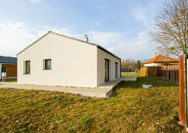 Na predaj rekreačnú chatu s pozemkom v obci Blahová-Madarász